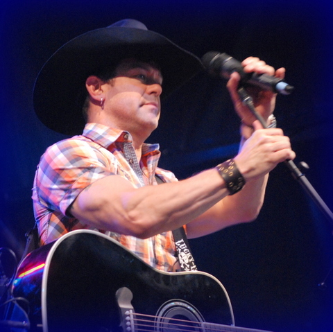 Aaron Pritchett Funtastic music weekend nightMair Creations