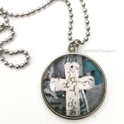 cross crackle finish pendant necklace